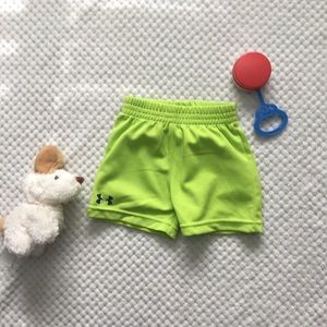 LIME GREEN UNDER ARMOUR size 3/6 MONTHS